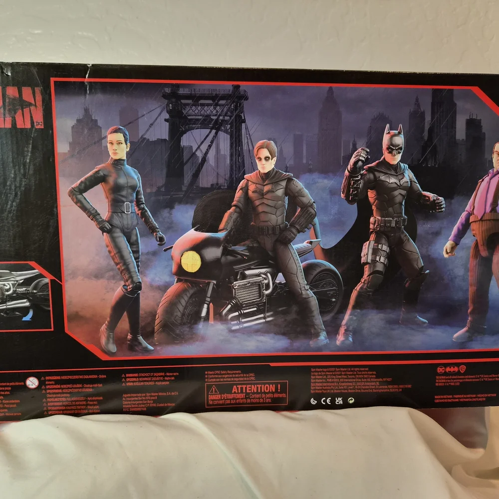 DC Batman, Batcycle, Batman, Bruce, Selina, Penguin